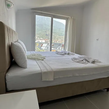 Newton Apart * Fethiye